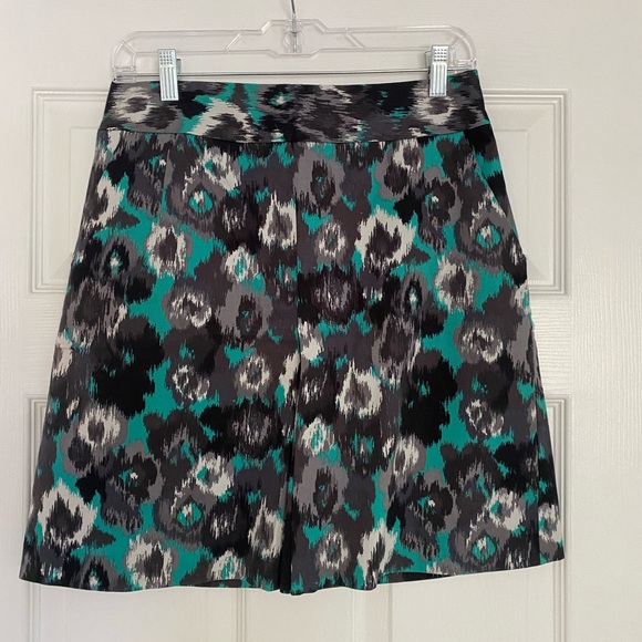 3 ITEM BUNDLE- Size 6 - Picture 6 of 8